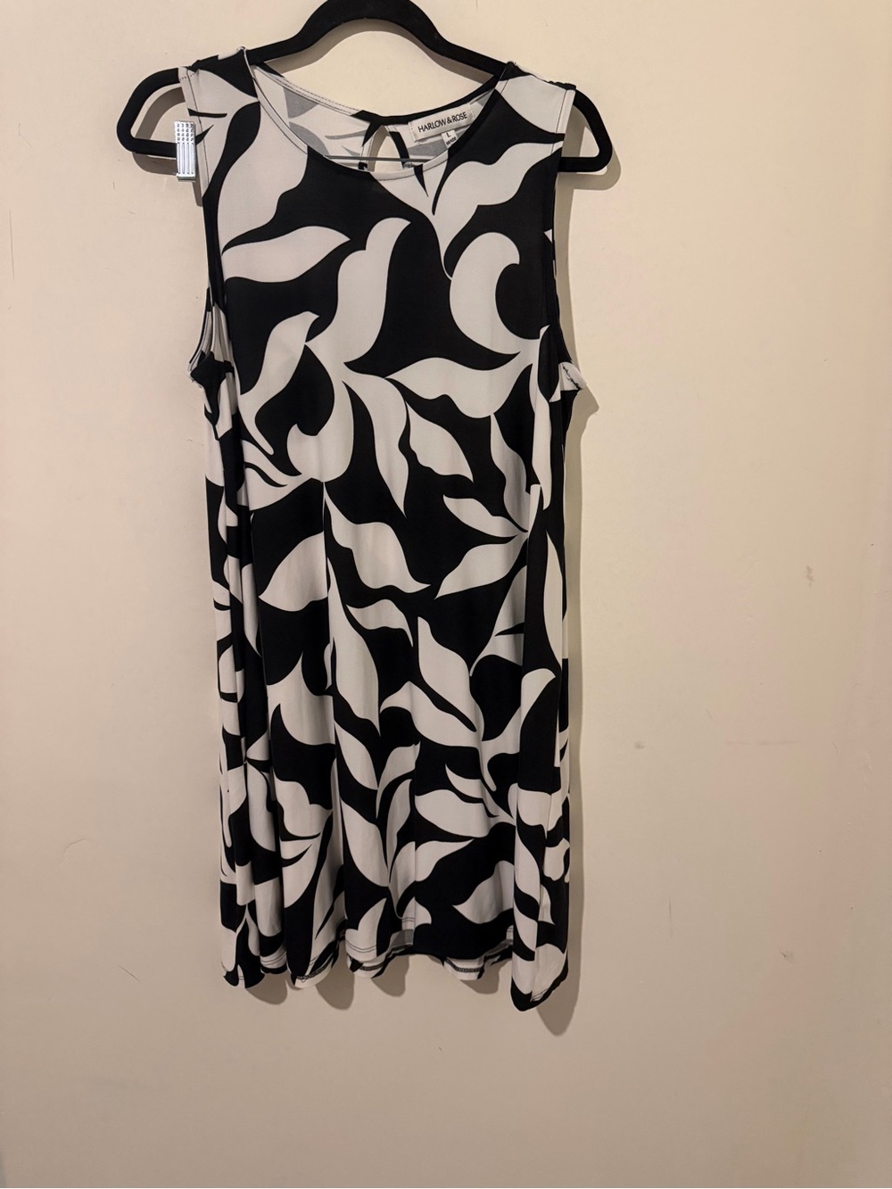 Harlow and rose  Black & White Abstract Sleeveless Shift Dress size Large